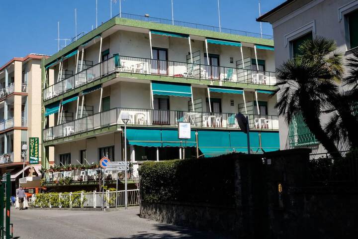 Hotel 27 of 30