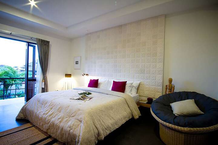 Room 4 of 52