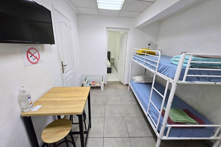 Room 19 of 33