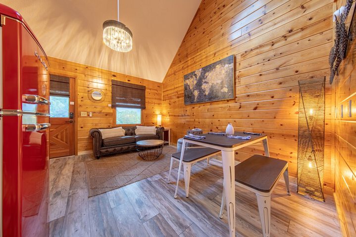 Clear Creek Lodge Handicap Accessible King Room (12 of 41)
