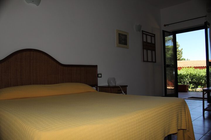 Room 4 of 199