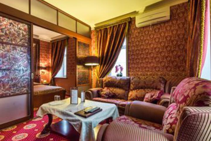 Room 10 of 50