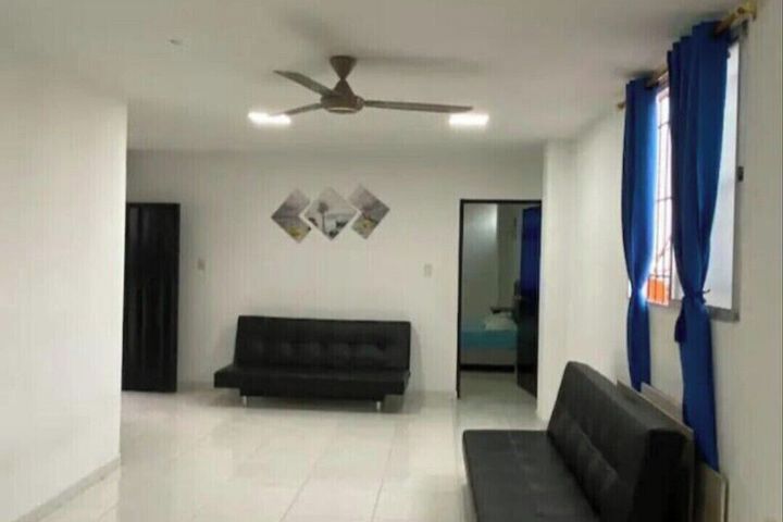 Room 11 of 25