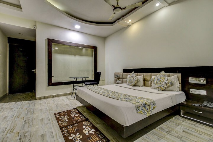 Room 15 of 28