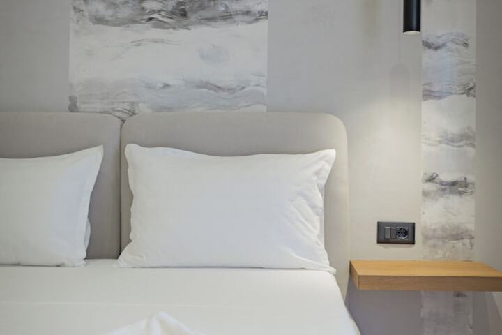 Room 4 of 57