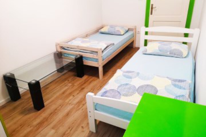 Room 13 of 48
