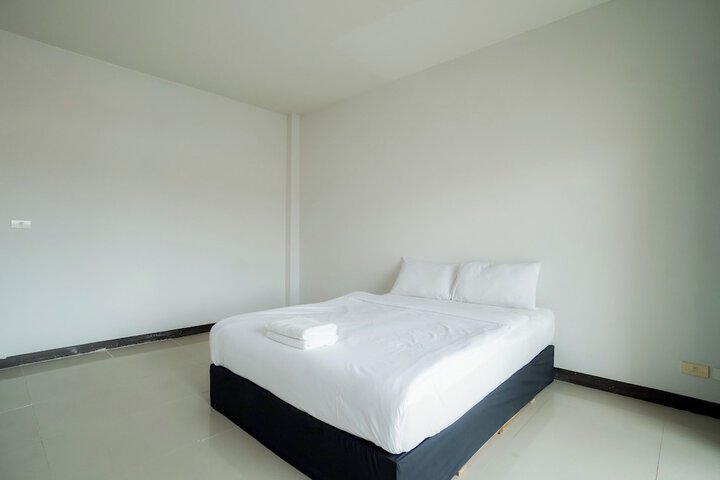 Room 7 of 79
