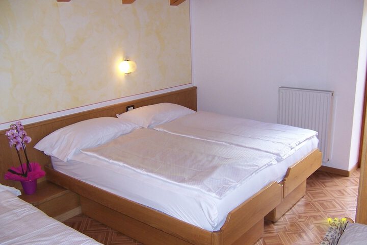 Room 7 of 53