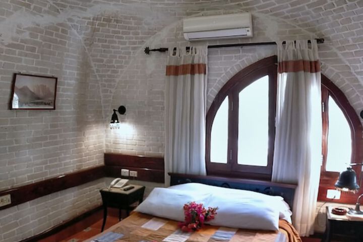 Room 16 of 43