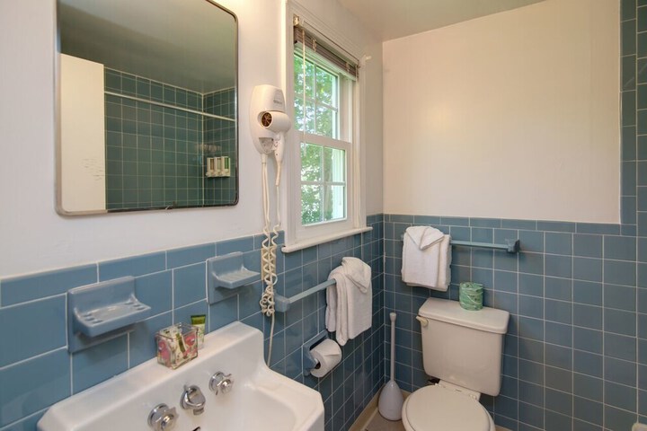 Room 20 of 29