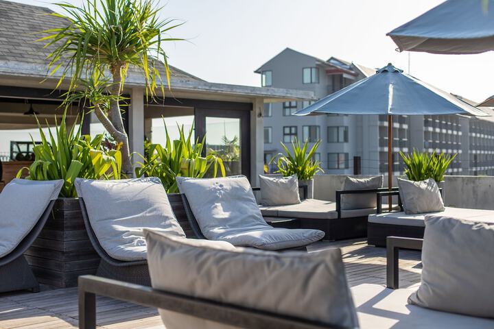 Sundeck 70 of 73