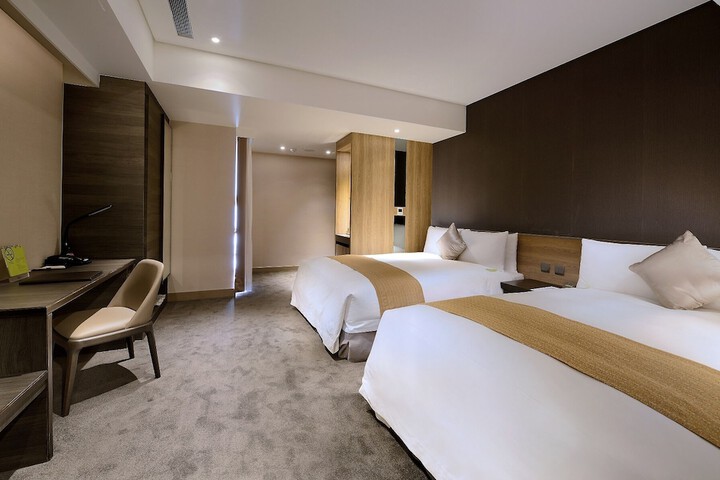 Room 28 of 58