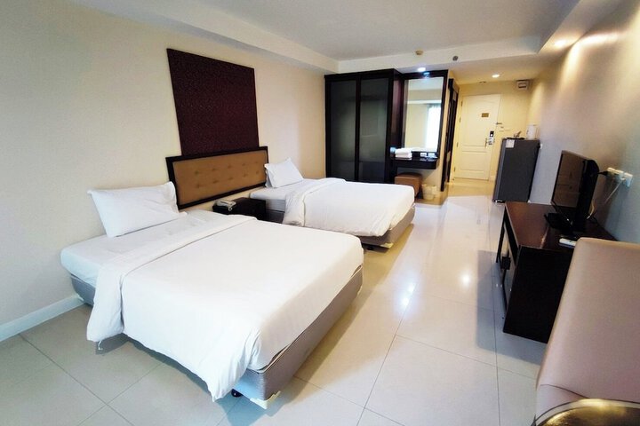 Room 25 of 59