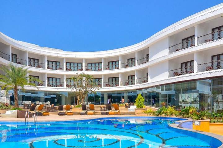 Hotel 74 of 81