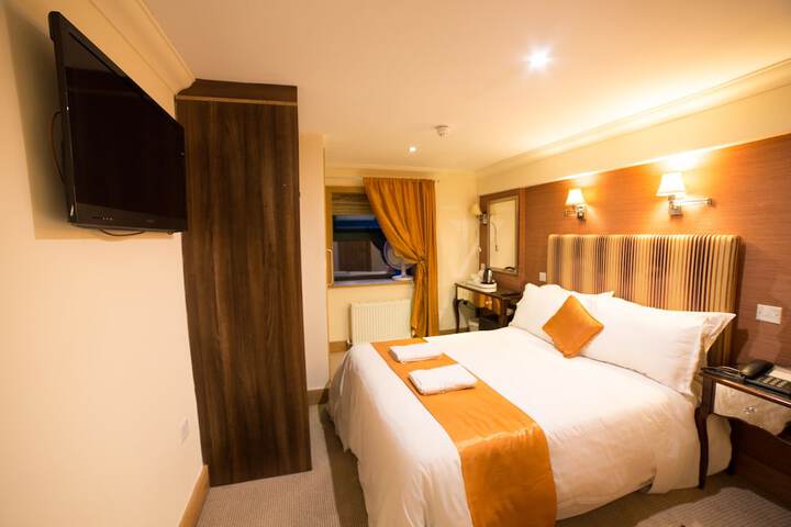 Room 29 of 48