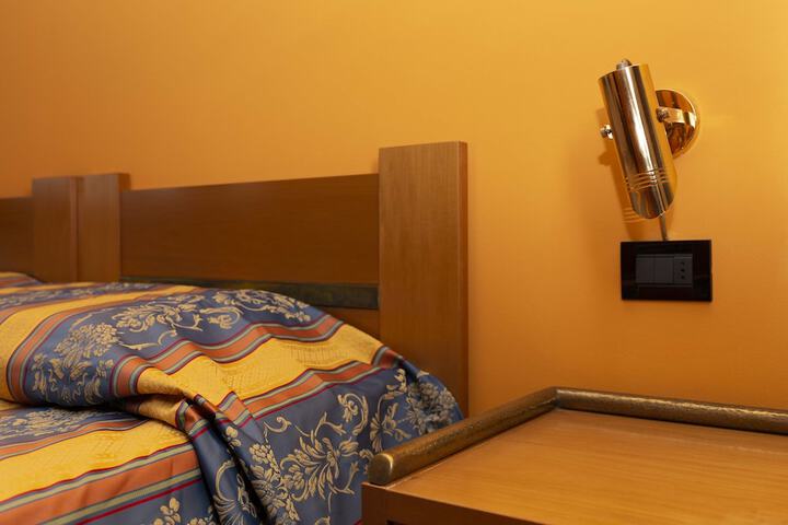 Room 44 of 72