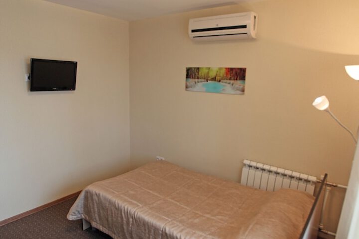 Room 11 of 125