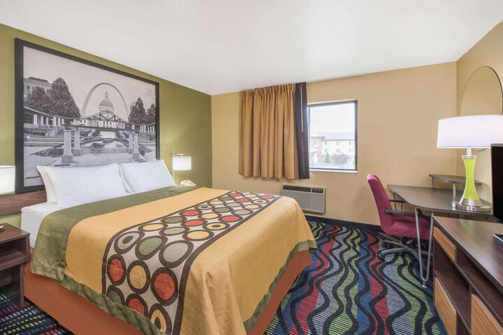 1 Queen Bed (14 of 22)
