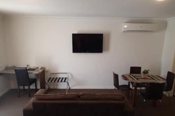 Room 17 of 29