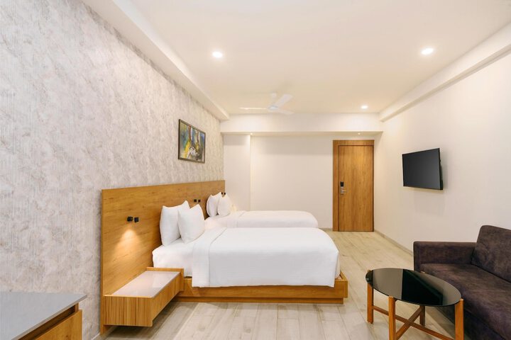 Room 18 of 68