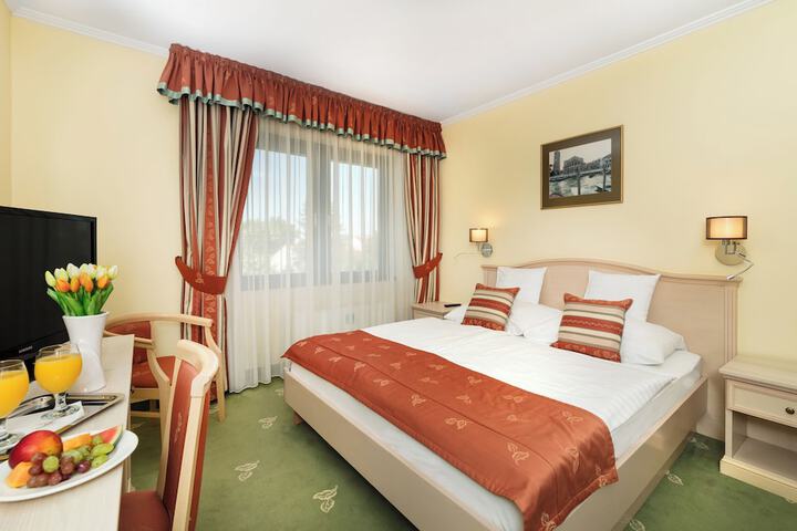 Room 21 of 63