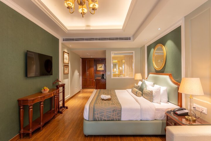 Room 27 of 109