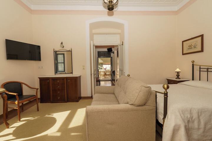 Room 13 of 60