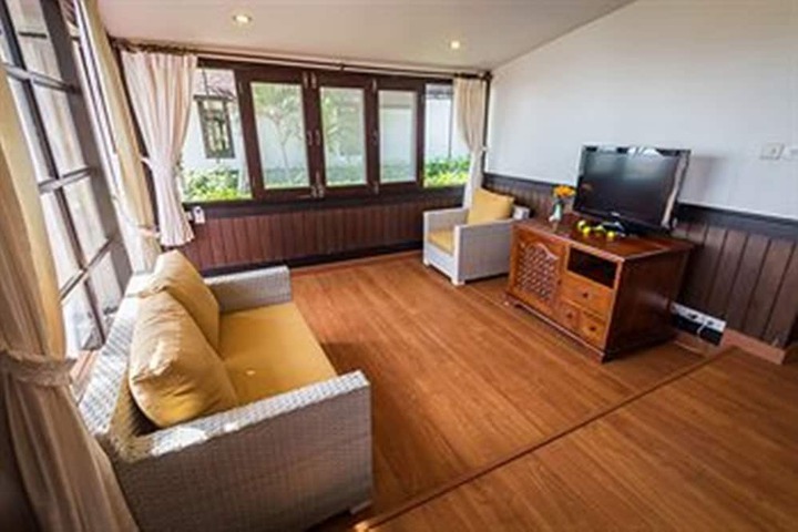 Room 10 of 71