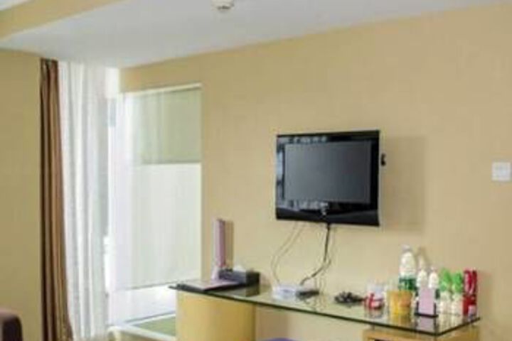 Room 46 of 57
