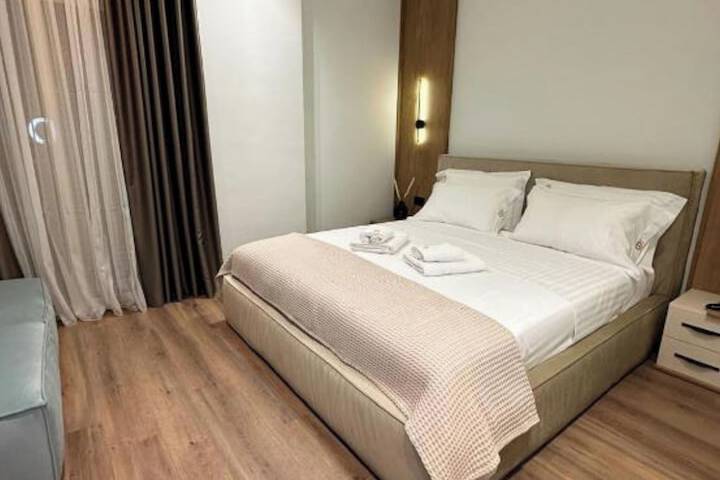 Room 6 of 52