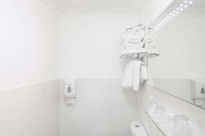 Room 82 of 91