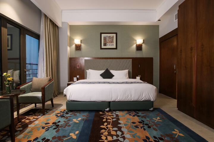 Room 12 of 71