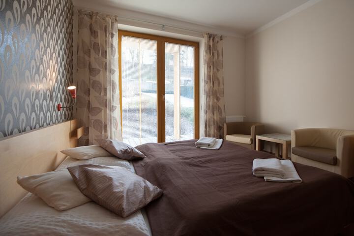 Room 27 of 140