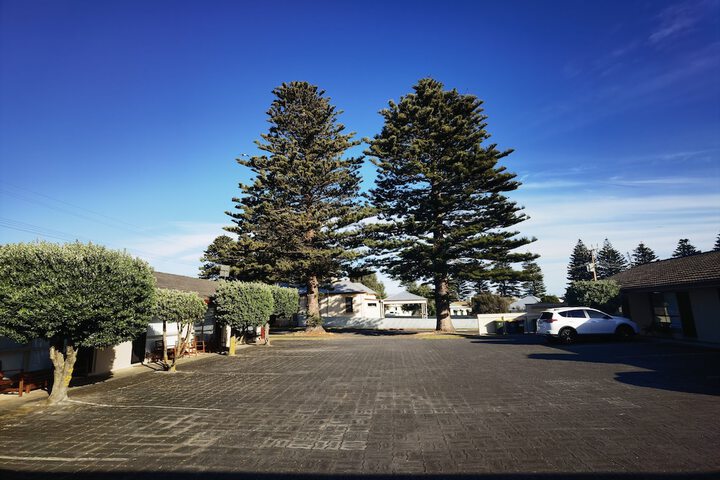 Property Grounds 16 of 26