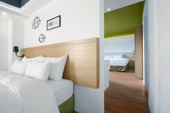 Room 20 of 51