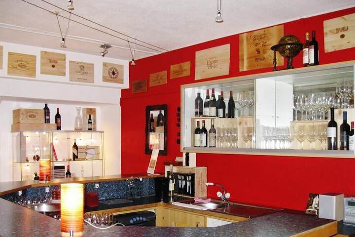 Lounge 18 of 21