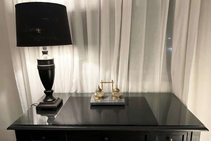 Room 16 of 107