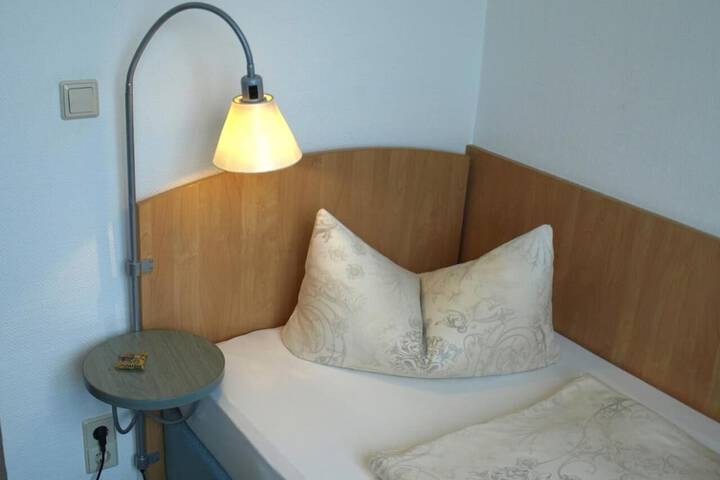 Room 15 of 37