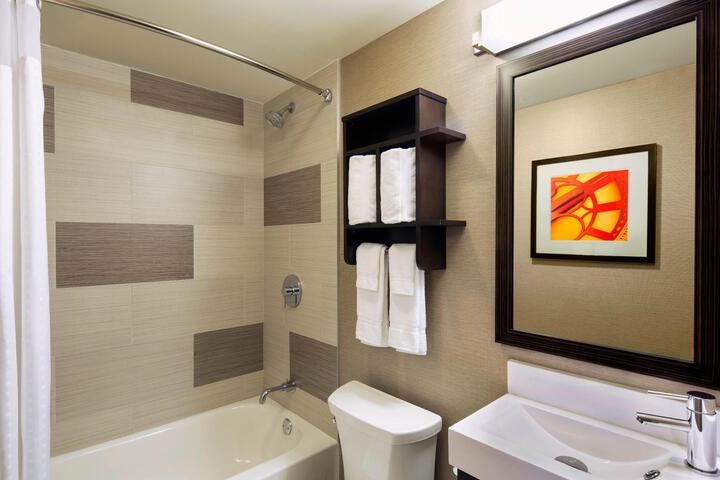 Room 70 of 184
