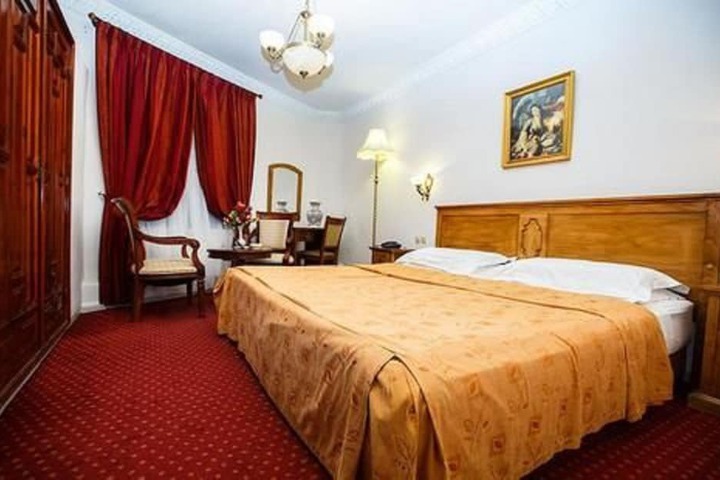 Room 14 of 46