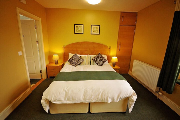 Room 14 of 65