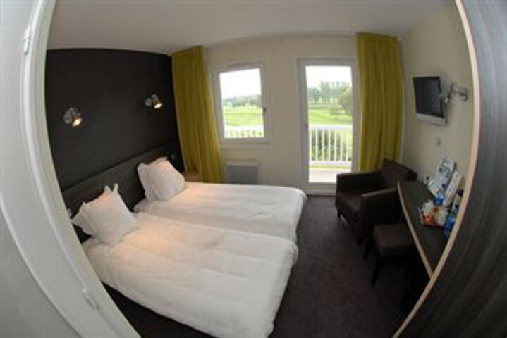 Room 25 of 35