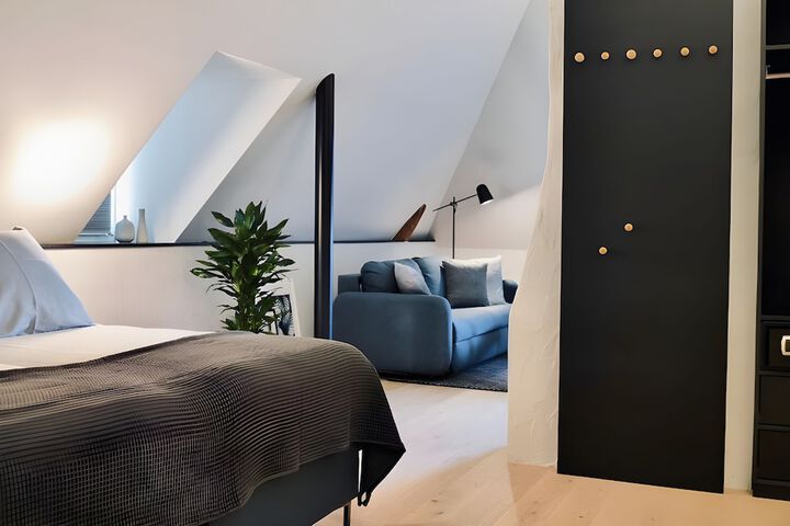 Room 19 of 65
