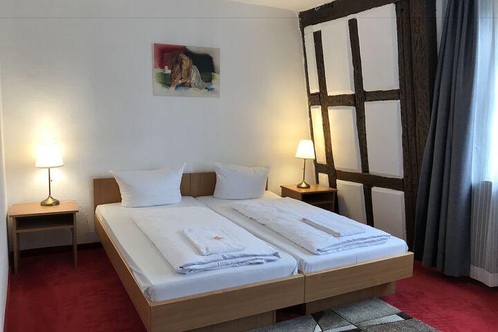 Room 15 of 31
