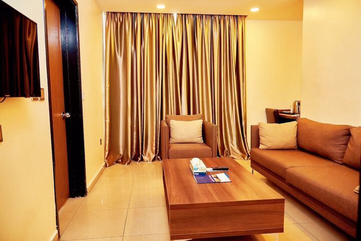 Room 3 of 48