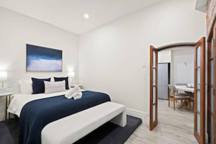 Room 10 of 318