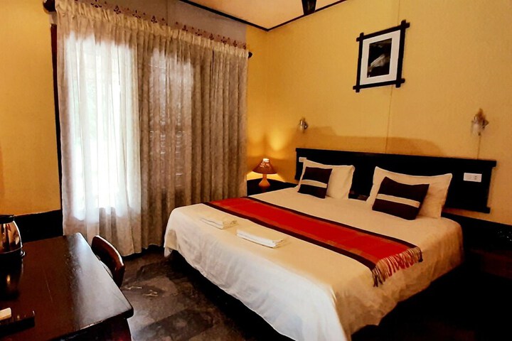 Room 25 of 53