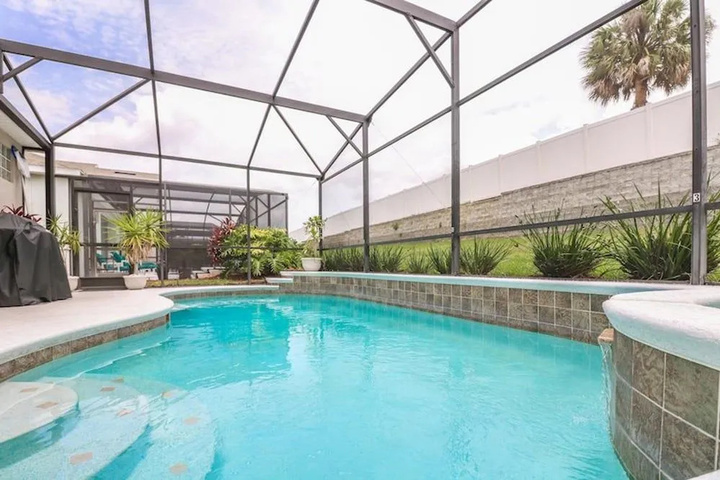 Pool 9 of 23