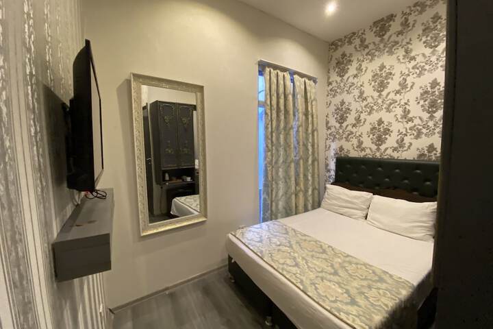 Room 35 of 56