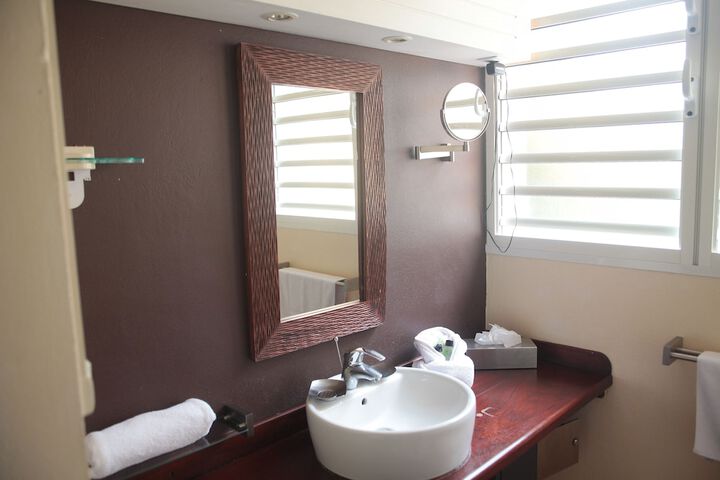 Room 42 of 71